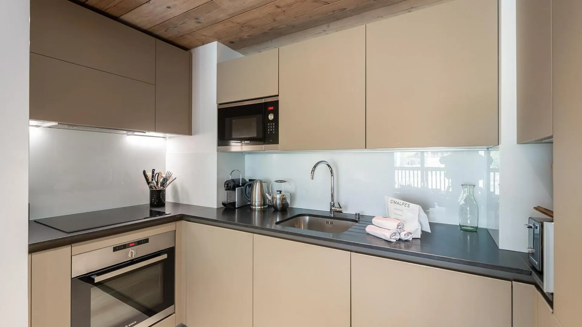 Appartement Familial Au Coeur De Meribel, Proche Pistes Avec Balcon Et Parking - Fr-1-565-100 Les Allues