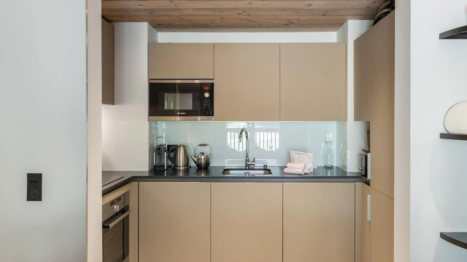 Apartment Appartement Familial Au Coeur De Meribel, Proche Pistes Avec Balcon Et Parking - Fr-1-565-100 Les Allues